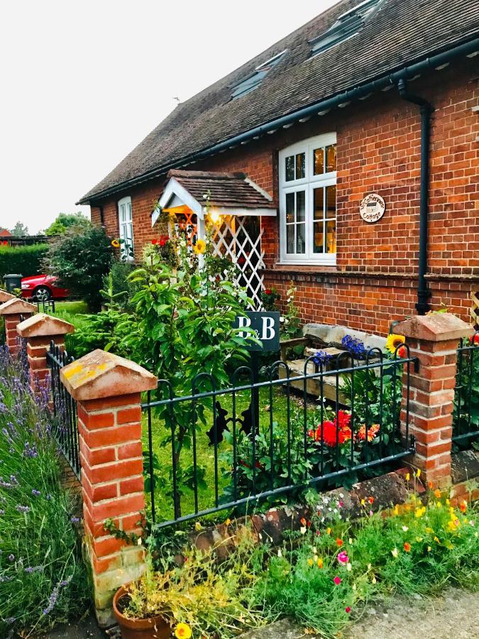 لونغ ميلفورد St.Catherine'S Cottage, The Old School House المظهر الخارجي الصورة